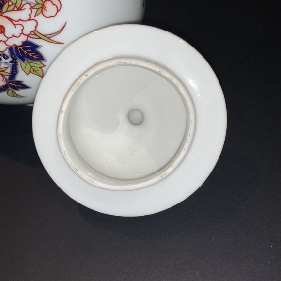 Vtg Imari Ware Ginger Jar, Made in Japan with Beautiful Oriental Peony Design. - Picture 7 of 7